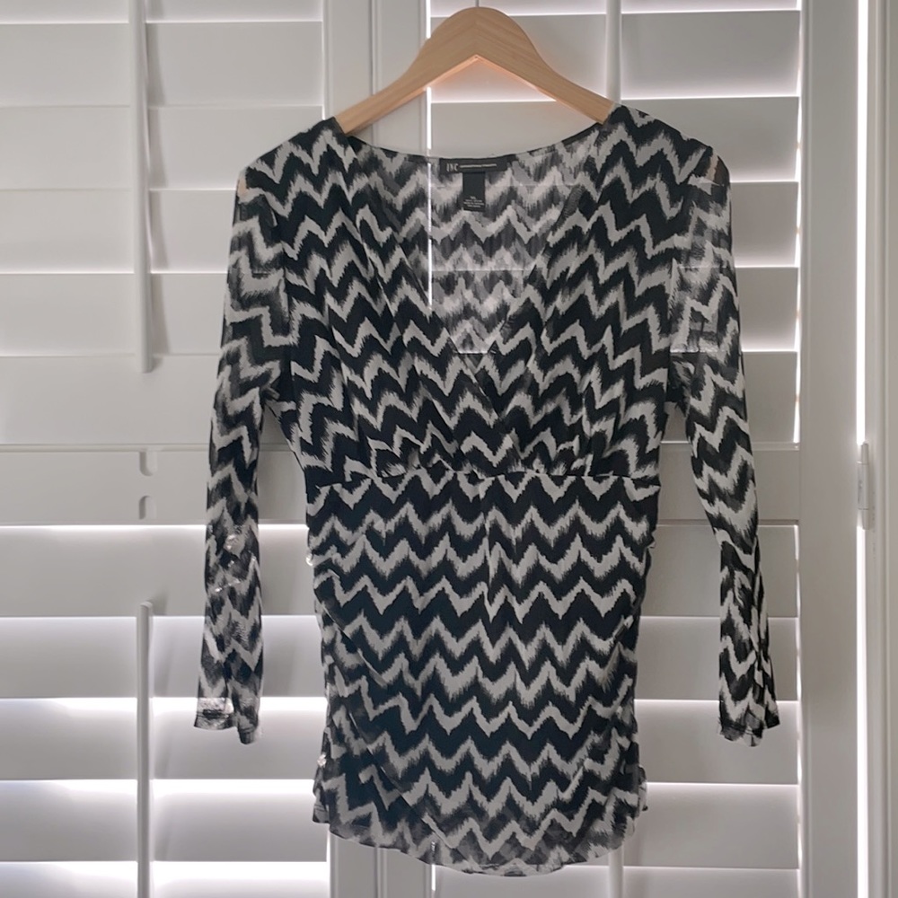 INC | black and white v-neck empire waist rouched blouse | XL